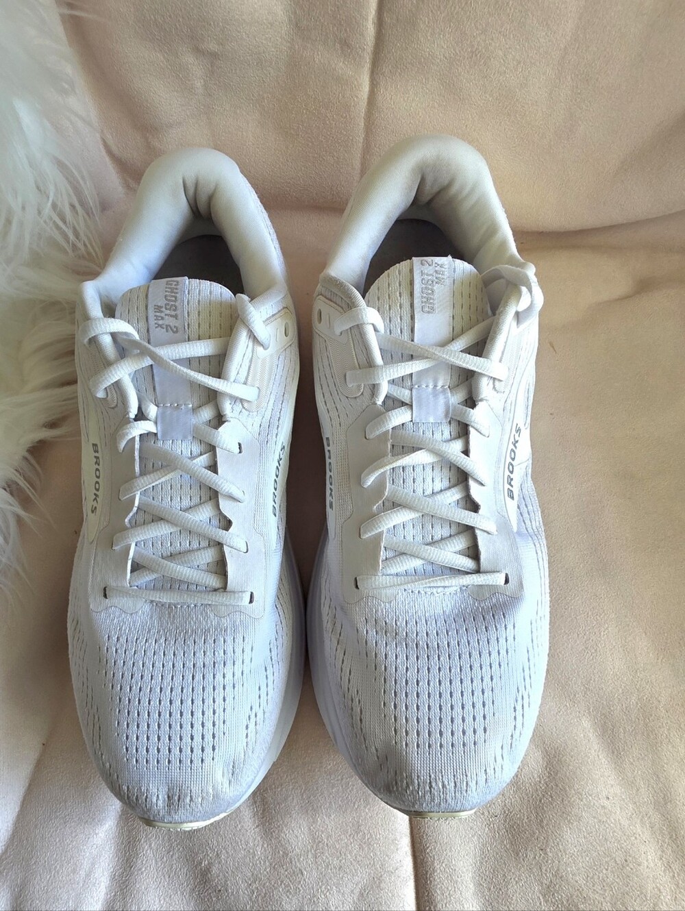 Brooks Men's White Ghos5 Max 2 Running Shoes/Sneakers Size 12 - Picture 7 of 9